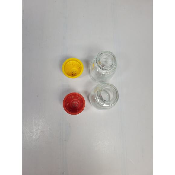 Vintage Gemco Salt and Pepper Shakers, Yellow and Red Plastic Tops Retro Kitchen - Picture 3 of 4